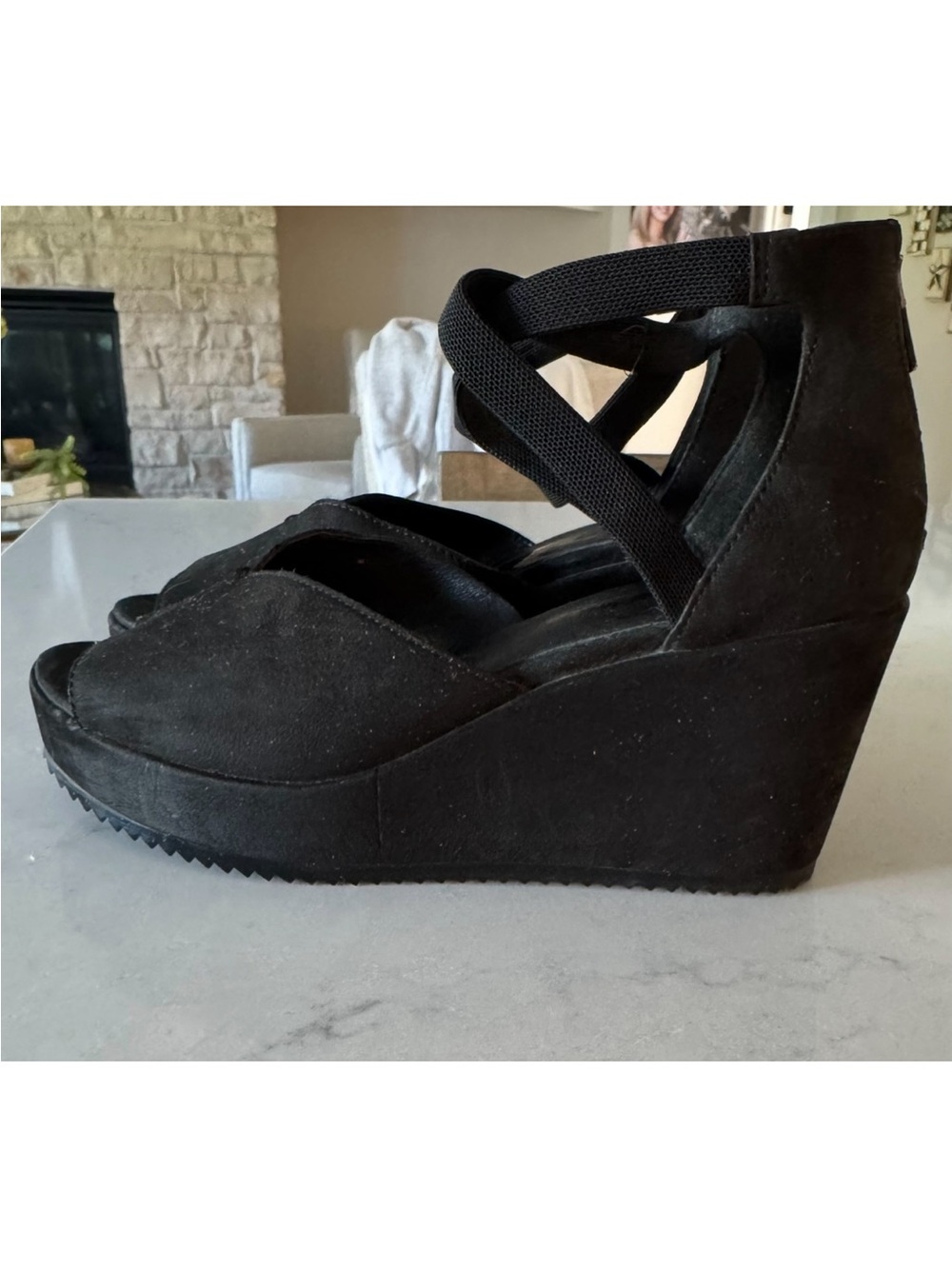 Eileen Fisher 7.5 Suede Wedge